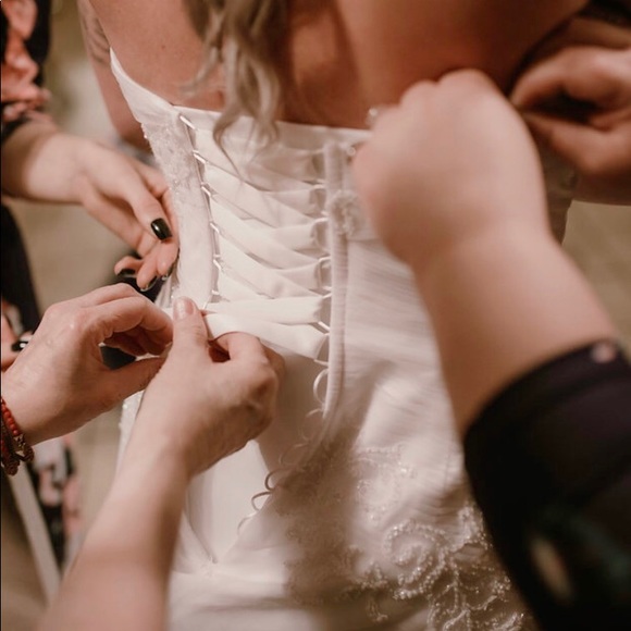 Wedding Dress - Picture 6 of 7